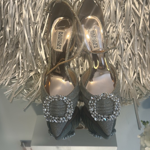 Dressy Heels - Picture 3 of 3